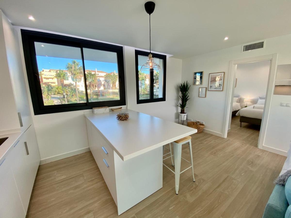 Cozy House - Modern, Pool, Parking, Wifi, Apartment *
